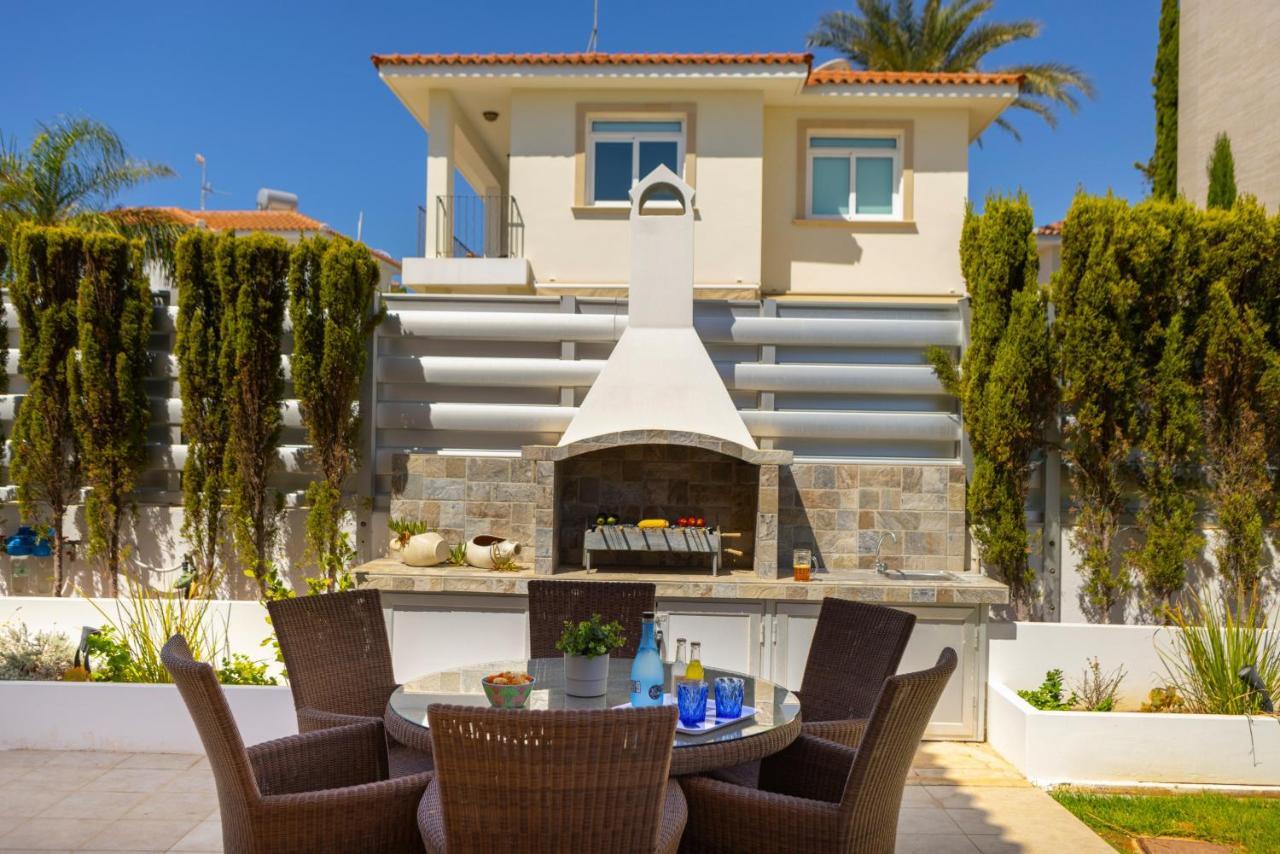 Protaras Sunrise Zen Seafront Villa Exterior foto